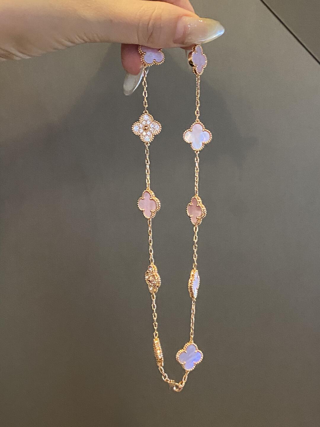 [Cadisa]CLOVER 10 MOTIFS DIAMOND PINK MOP NECKLACE