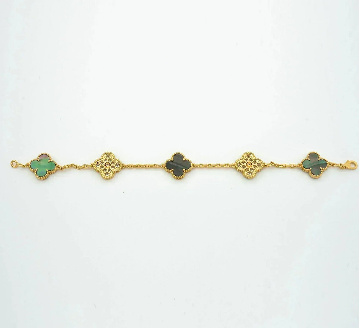 [Cadisa] CLOVER 5 MOTIF GRAY MOP BRACELET COLLECTION