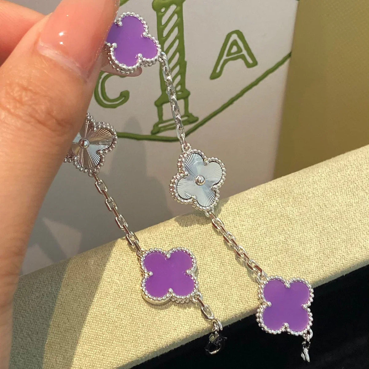 [Cadisa] CLOVER 5 MOTIF VIOLET BRACELET COLLECTION