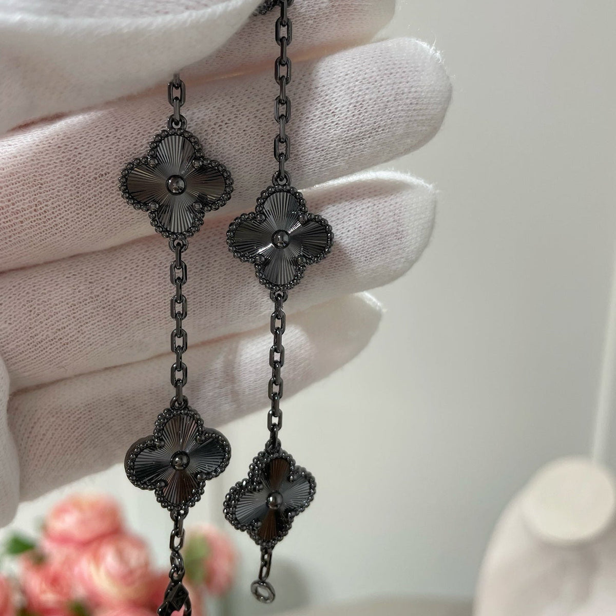 [Cadisa JEWELRY]CLOVER 5 MOTIF BLACK BRACELET