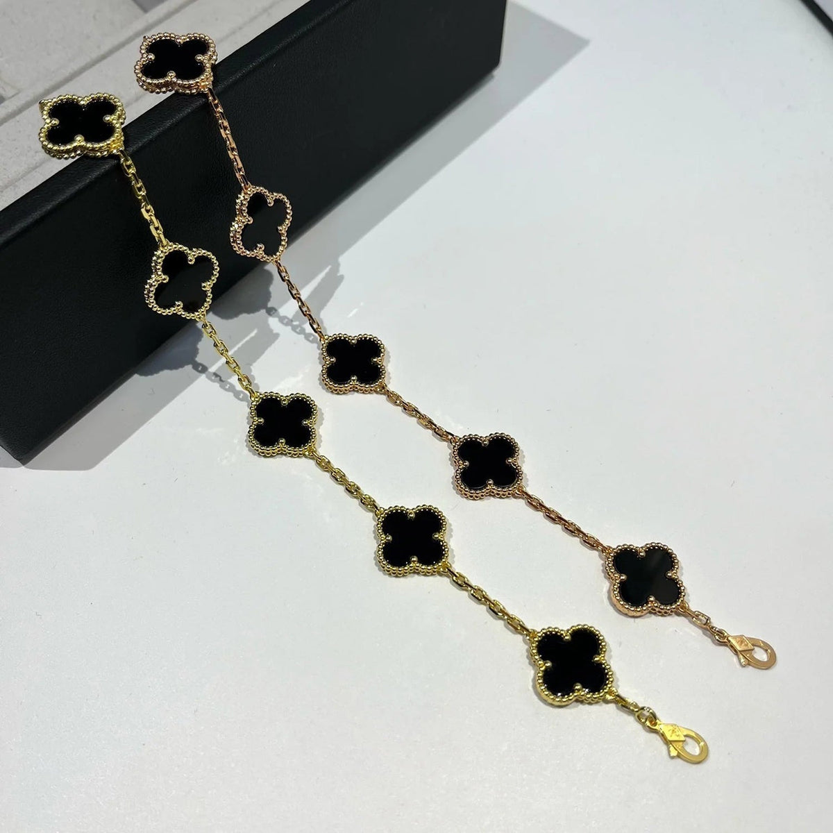 [Cadisa] CLOVER 5 MOTIF ONYXS BRACELET COLLECTION
