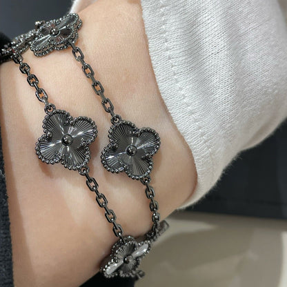 [Cadisa JEWELRY]CLOVER 5 MOTIF BLACK BRACELET