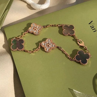 [Cadisa] CLOVER 5 MOTIF GRAY MOP BRACELET COLLECTION