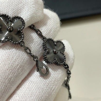 [Cadisa JEWELRY]CLOVER 5 MOTIF BLACK BRACELET
