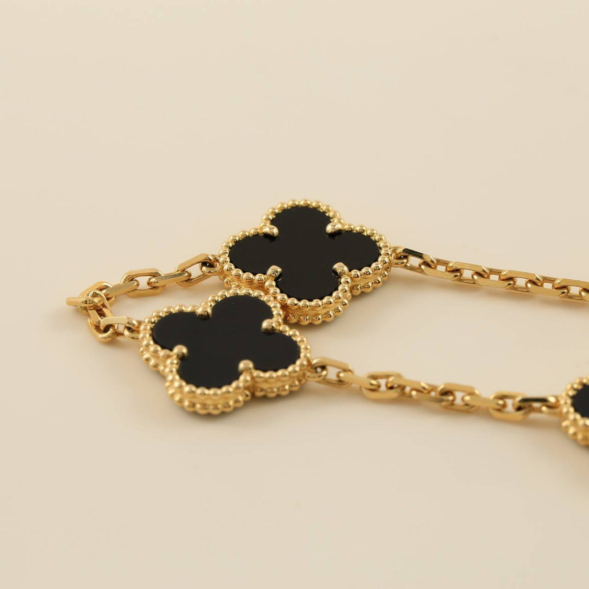 [Cadisa] CLOVER 5 MOTIF ONYXS BRACELET COLLECTION