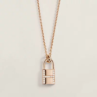 [Cadisa]HM ADVANCED NICHE LOCK HEAD NECKLACE DIAMONDS