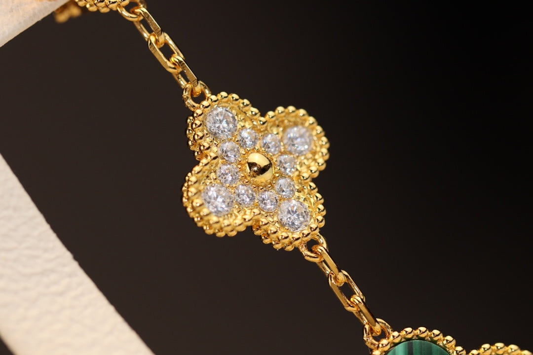 [Cadisa]CLOVER EARRINGS GOLD MALACHITE DIAMOND 3 MOTIF