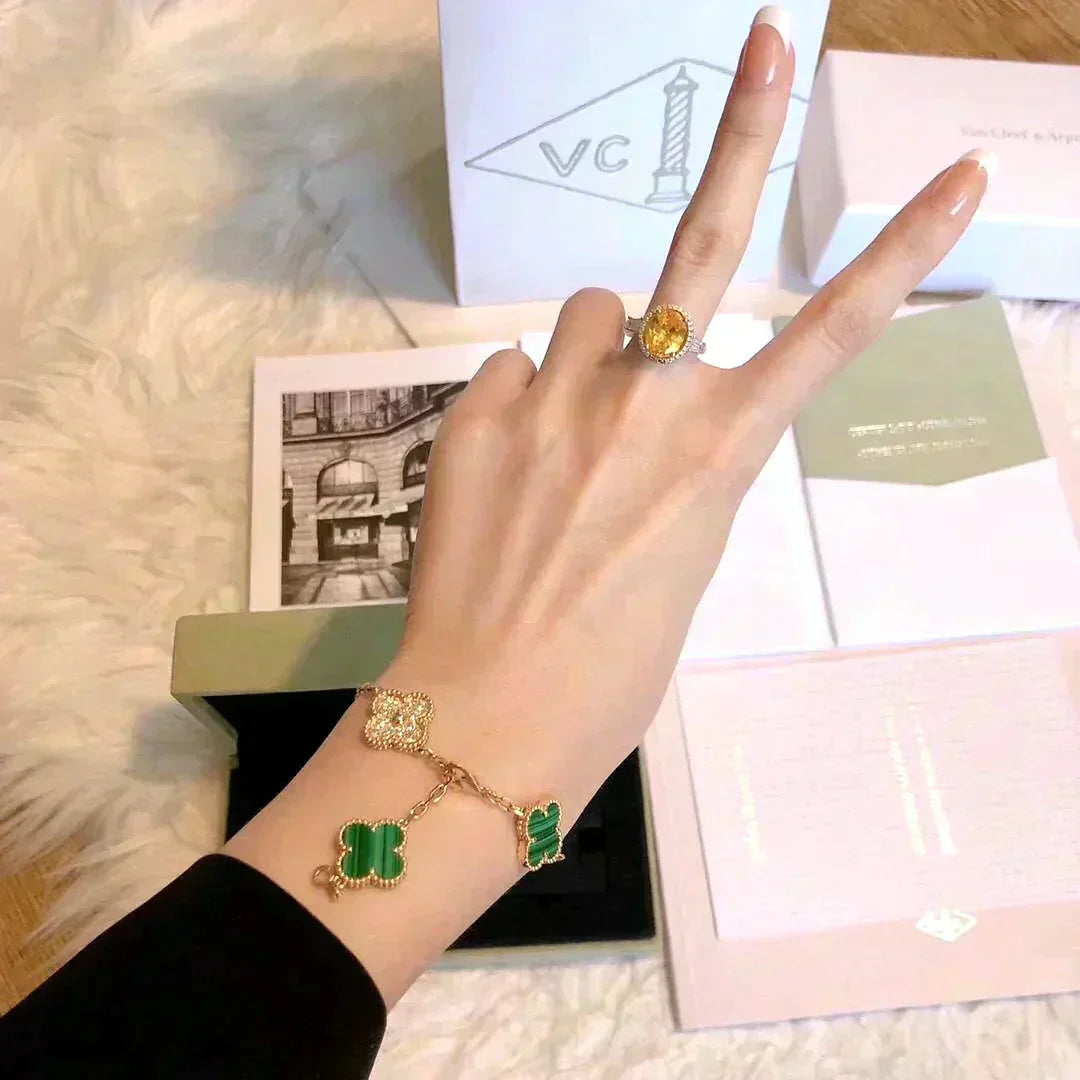 [Cadisa] CLOVER 5 MOTIF MALACHITE BRACELET COLLECTION