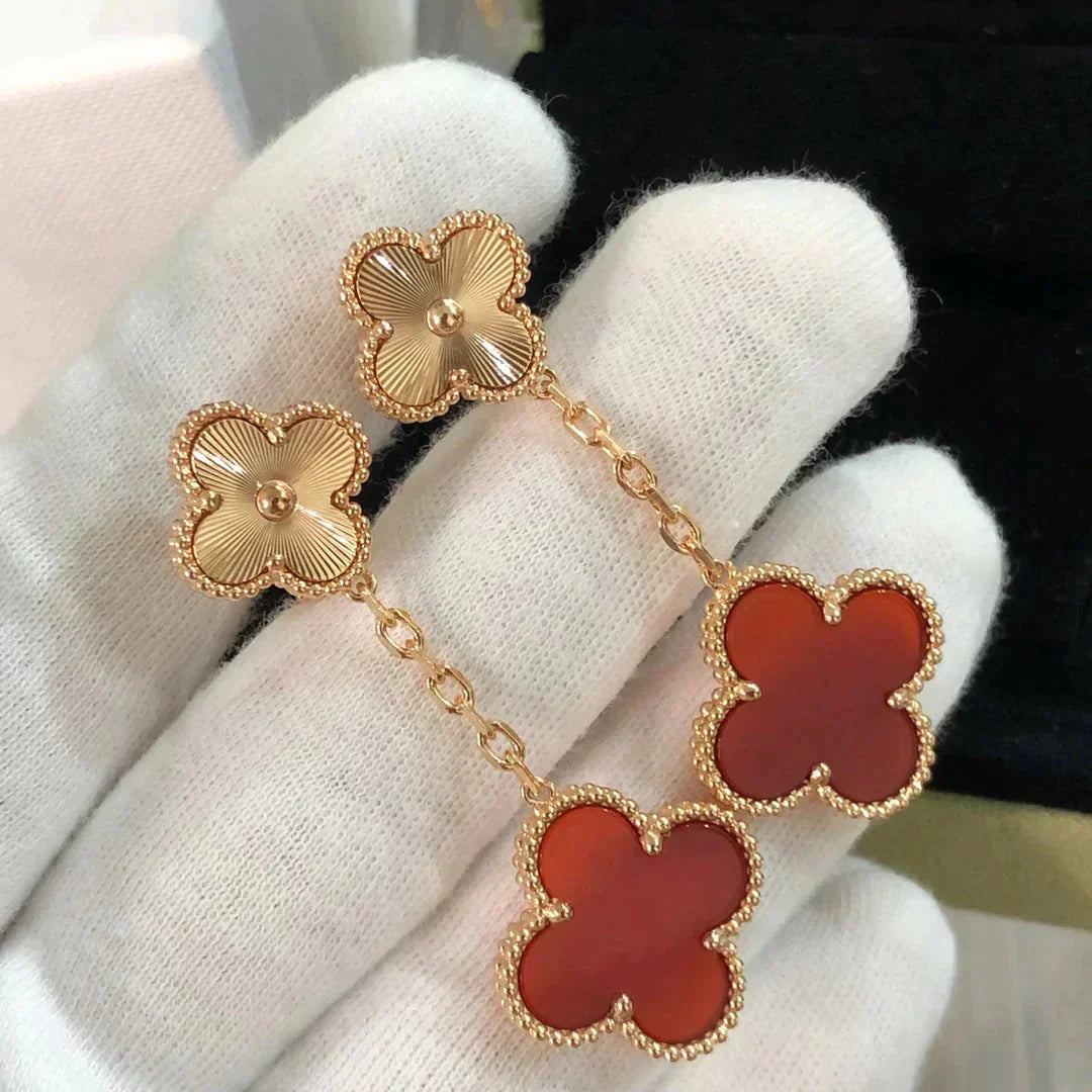 [Cadisa]CLOVER 2 MOTIF  LASER CARNELIAN EARRINGS