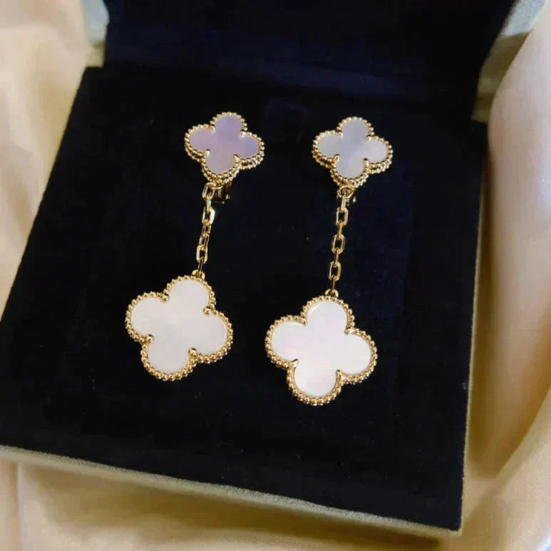 [Cadisa]CLOVER 2 MOTIF WHITE MOP EARRINGS