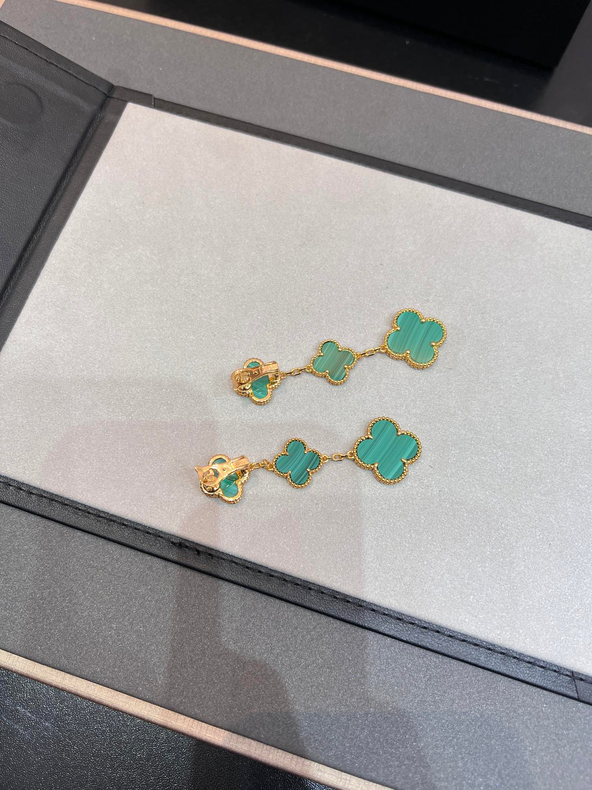[Cadisa]CLOVER MALACHITE 3 MOTIFS GOLD