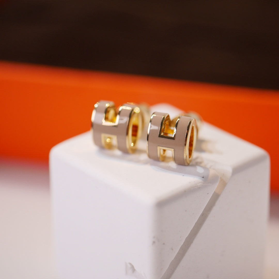 [Cadisa]MINI POP H GOLD EARRINGS GREY