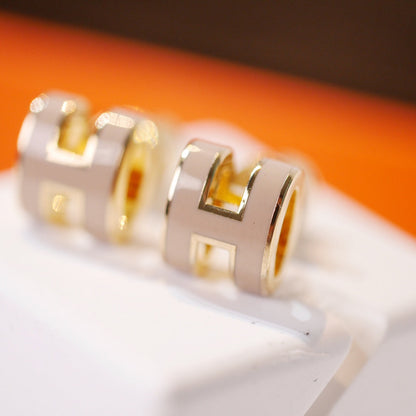[Cadisa]MINI POP H GOLD EARRINGS GREY