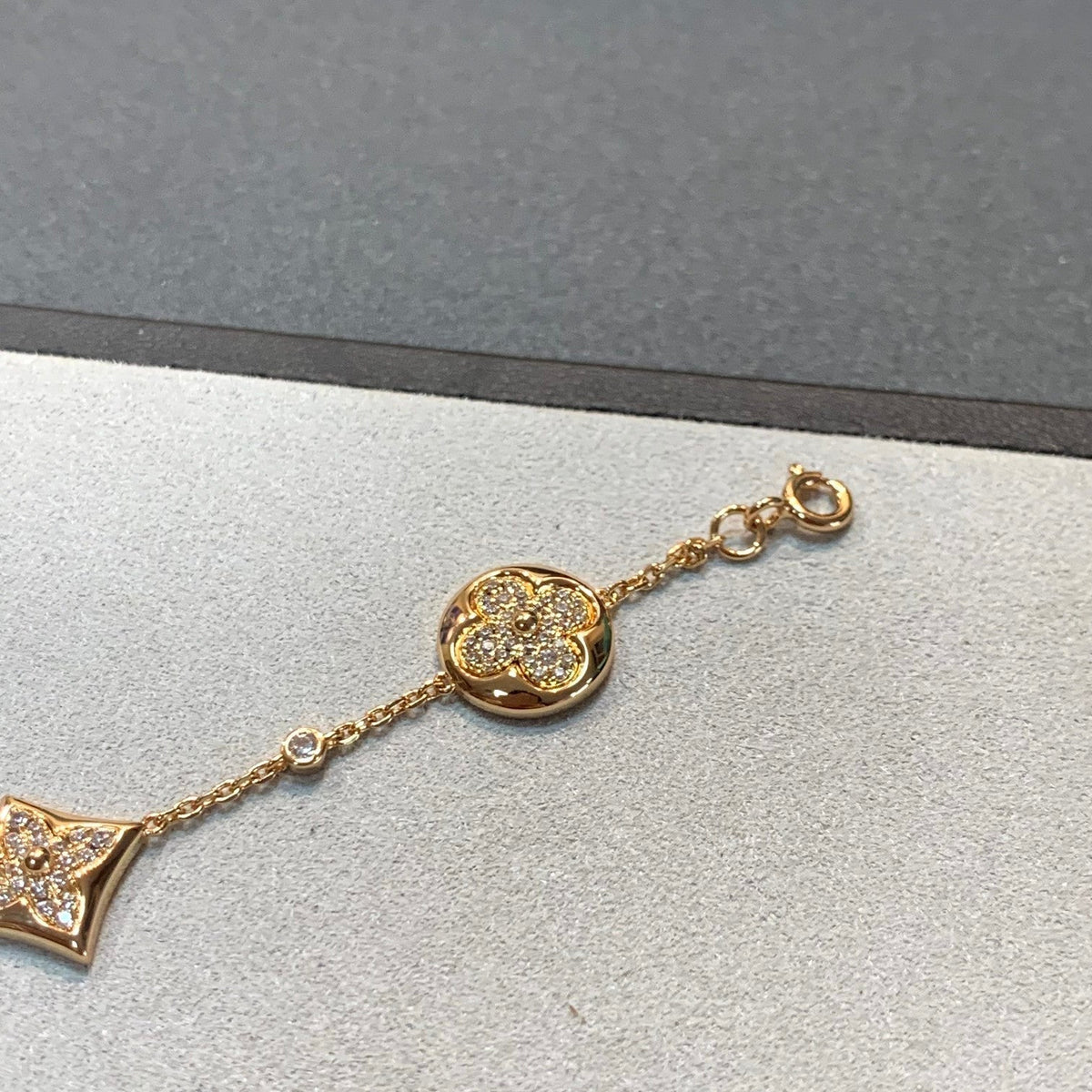 [Cadisa]STAR AND SUN 4 MOTIFS GOLD DIAMONDS BRACELET