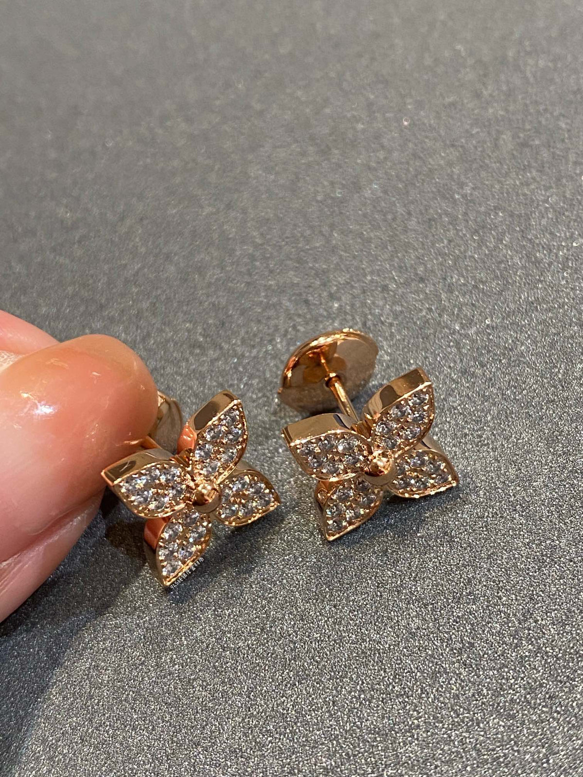 [Cadisa]STAR DIAMOND EARRINGS