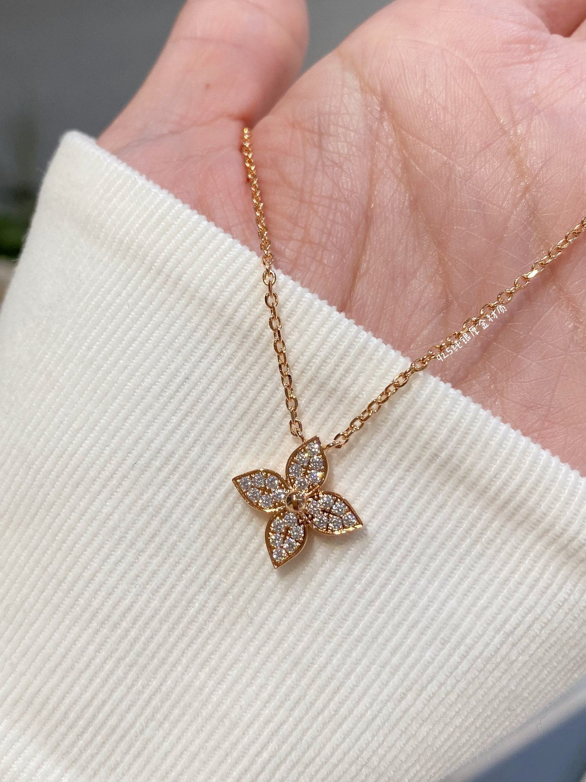 [Cadisa]STAR DIAMOND NECKALCE