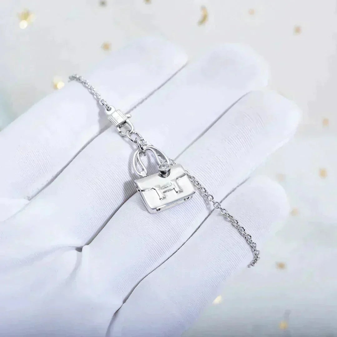 [Cadisa]AMULETTE PEDANT SILVER NECKLACE