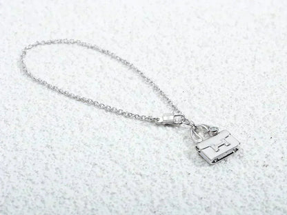 [Cadisa]AMULETTE PEDANT SILVER NECKLACE
