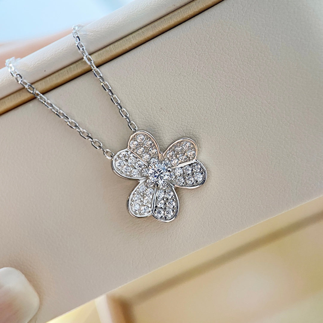 [Cadisa]CLOVER DIAMOND NECKLACE SILVER