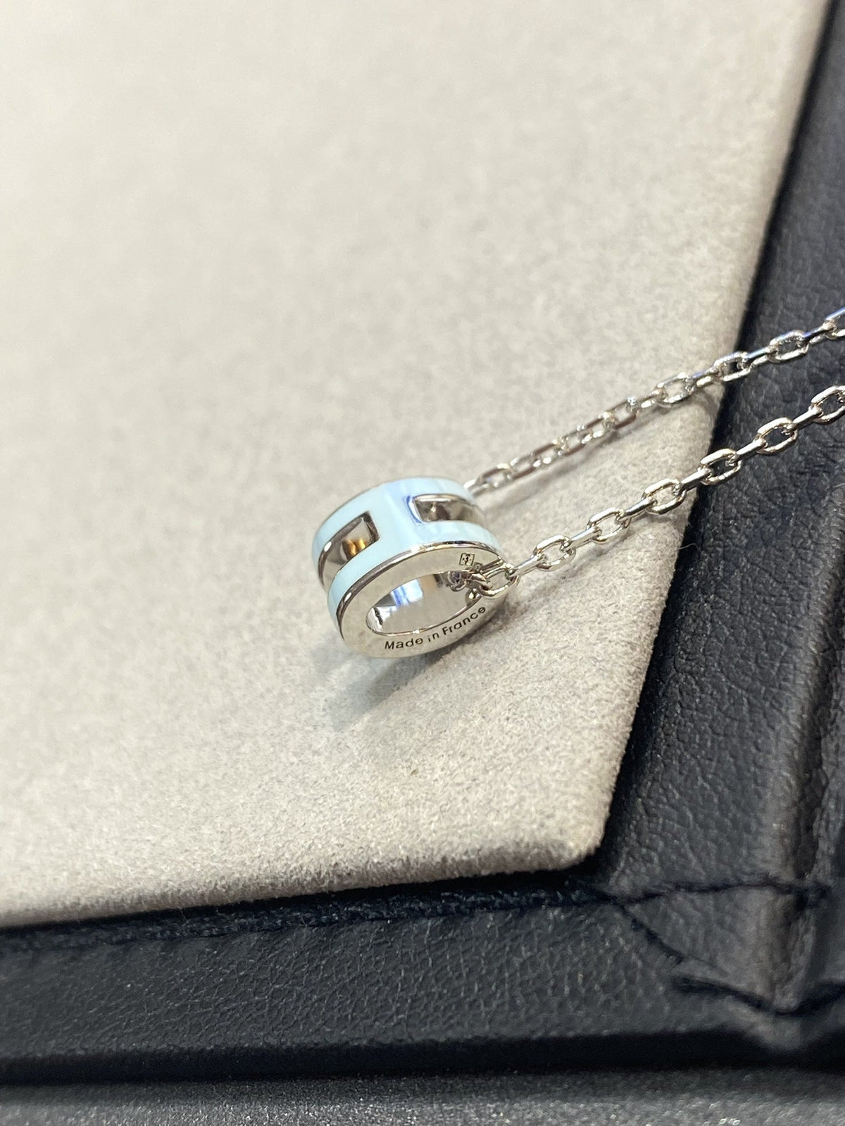 [Cadisa]POP H LIGHT BLUE NECKLACE