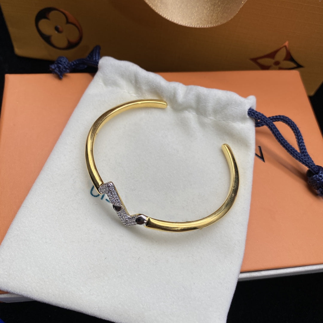 [Cadisa]VOLTE UPSITE DOWN DIAMOND GOLD OPEN BRACELET