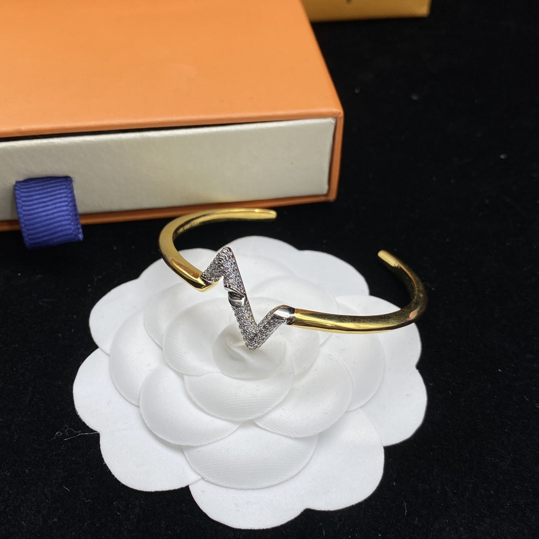 [Cadisa]VOLTE UPSITE DOWN DIAMOND GOLD OPEN BRACELET