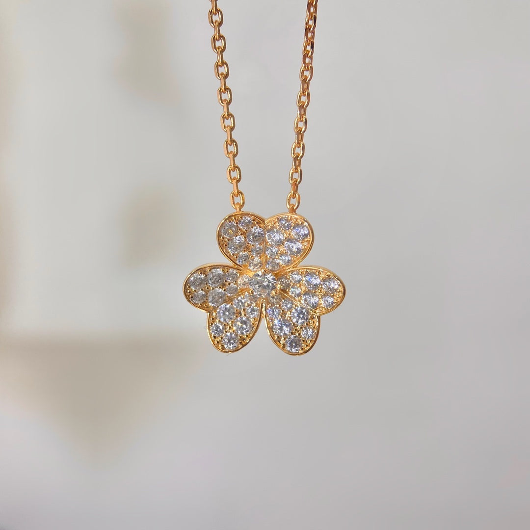 [Cadisa]FLOWER DIAMOND NECKLACE