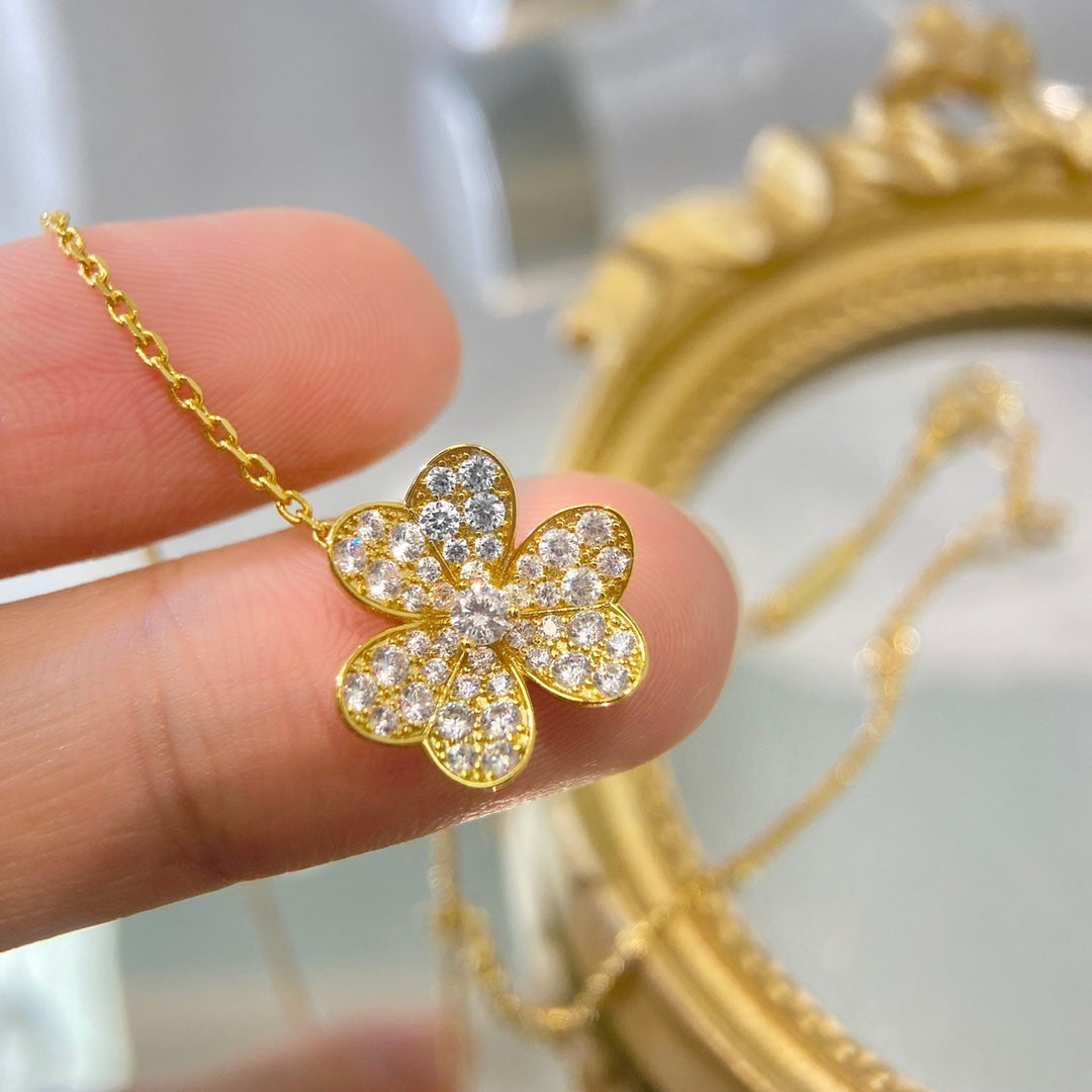 [Cadisa]FLOWER DIAMOND NECKLACE