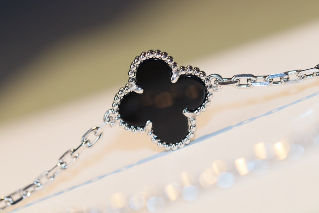 [Cadisa]CLOVER 20 MOTIFS ONYX DIAMOND SILVER
