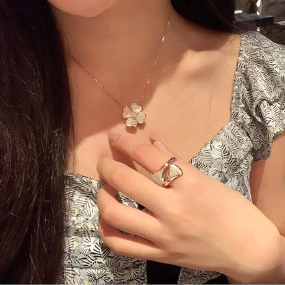 [Cadisa]CLOVER MOP DIAMOND ROSE GOLD NECKLACE