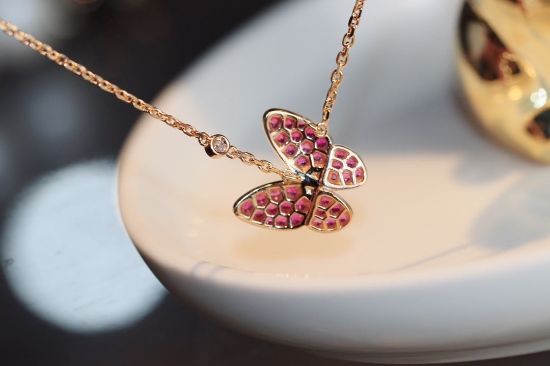 [Cadisa]BUTTERFLY RED DIAMOND ROSE GOLD NECKLACE