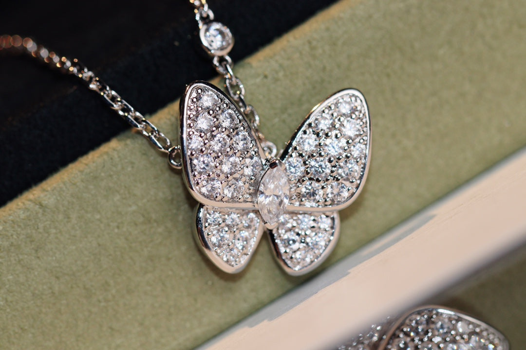 [Cadisa]BUTTERFLY DIAMOND NECKLACE