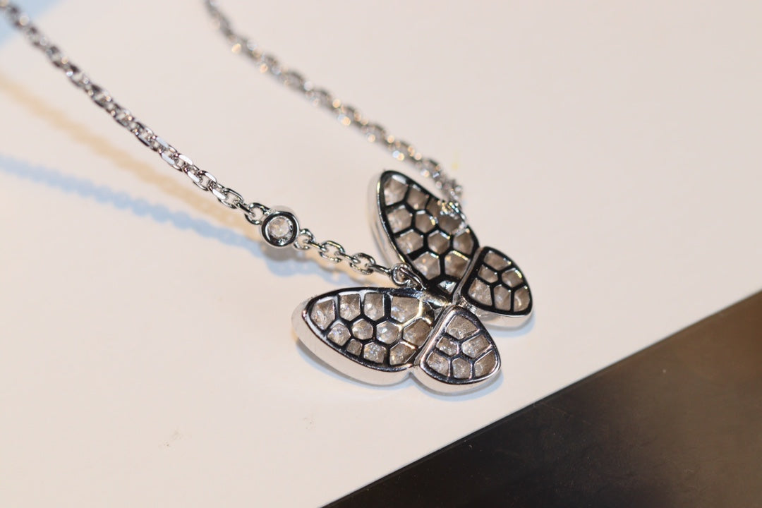 [Cadisa]BUTTERFLY DIAMOND NECKLACE