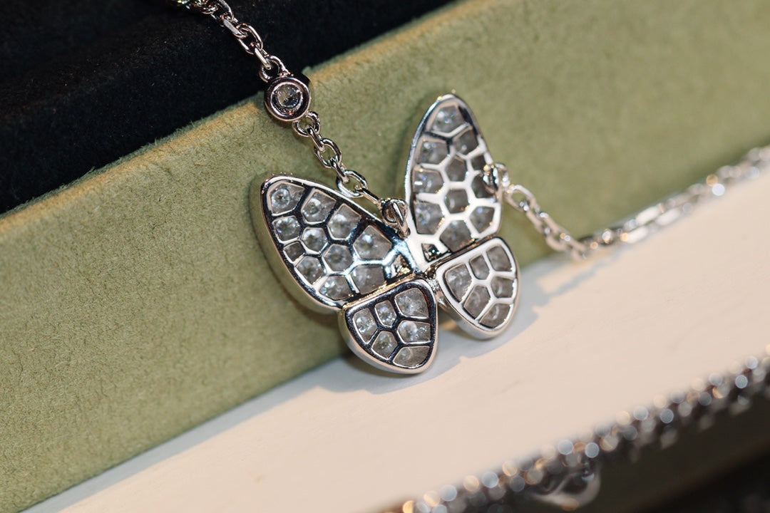 [Cadisa]BUTTERFLY DIAMOND NECKLACE
