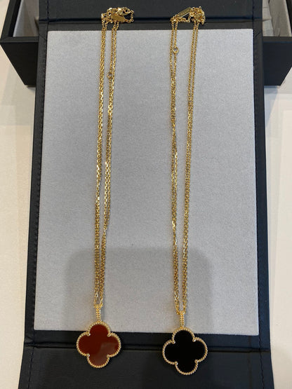 [Cadisa]CLOVER 25MM NECKLACE GOLD CARNELIAN