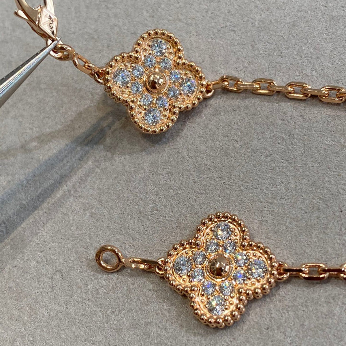 [Cadisa] CLOVER 5 MOTIF FULL DIAMOND BRACELET COLLECTION