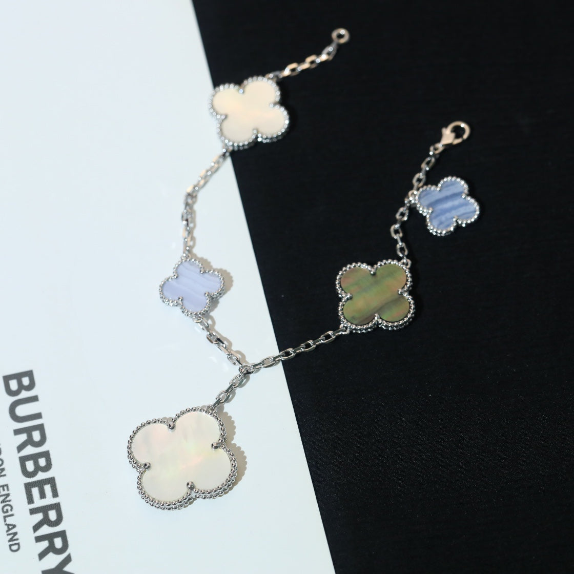 [Cadisa]CLOVER BRACELET 5 MOTIFS MOP CHALCEDONY SILVER