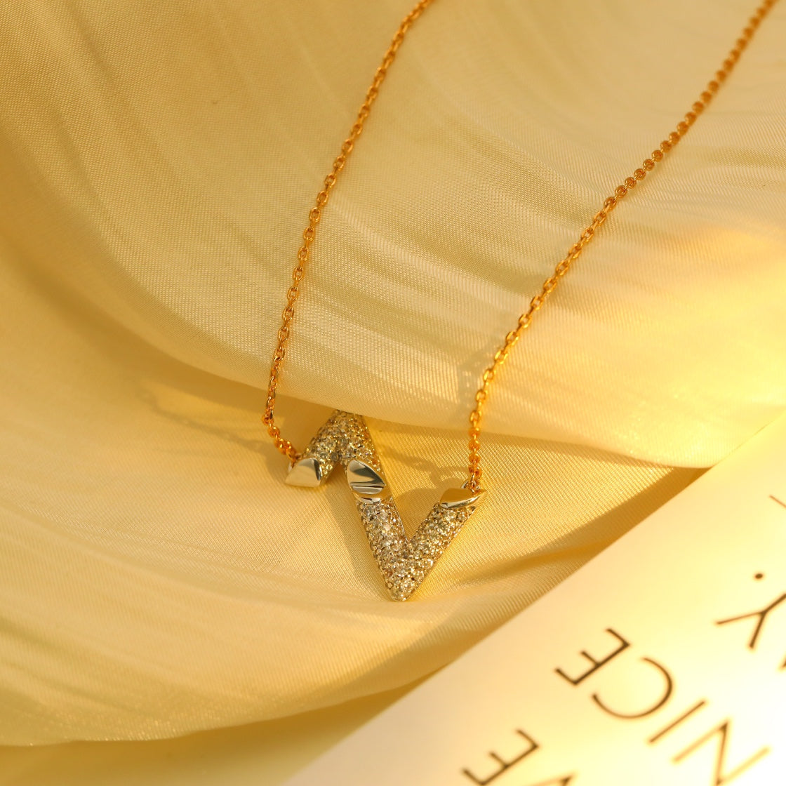 [Cadisa]VOLT SILVER DIAMOND PEDANT NECKLACE