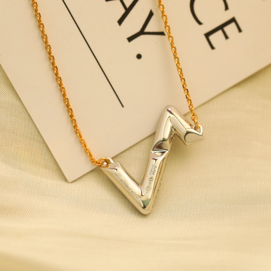 [Cadisa]VOLT SILVER DIAMOND PEDANT NECKLACE