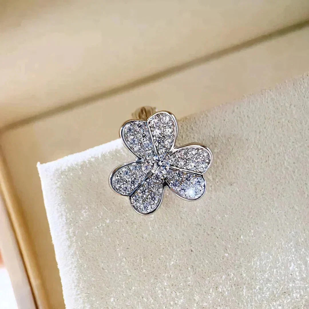 [Cadisa]CLOVER COMOS DIAMOND EARRINGS SILVER