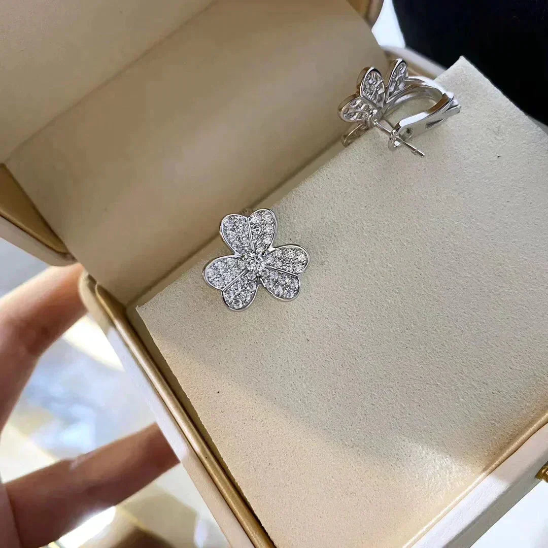 [Cadisa]CLOVER COMOS DIAMOND EARRINGS SILVER