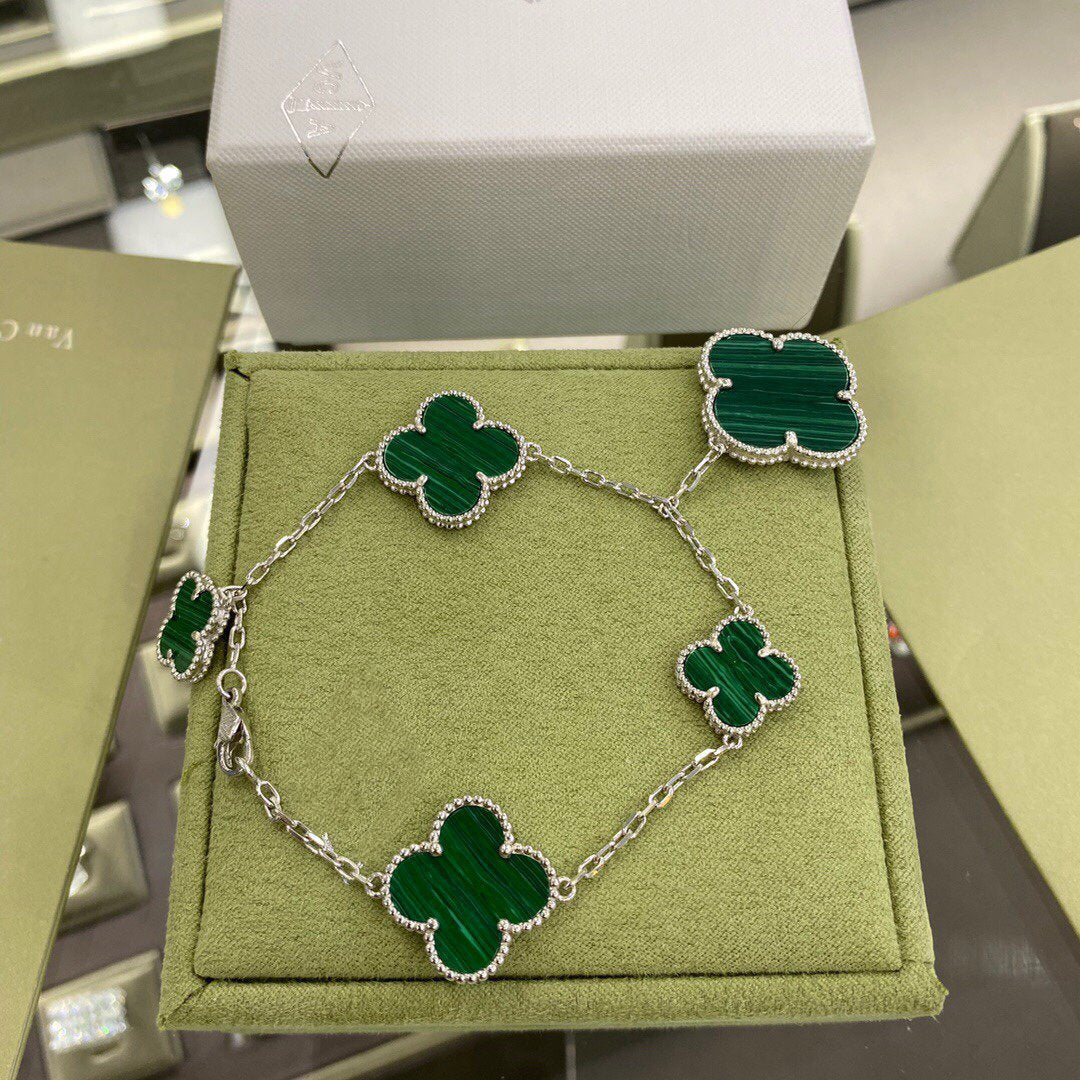 [Cadisa]CLOVER 5 MOTIFS SIVLER MALACHITE BRACELET