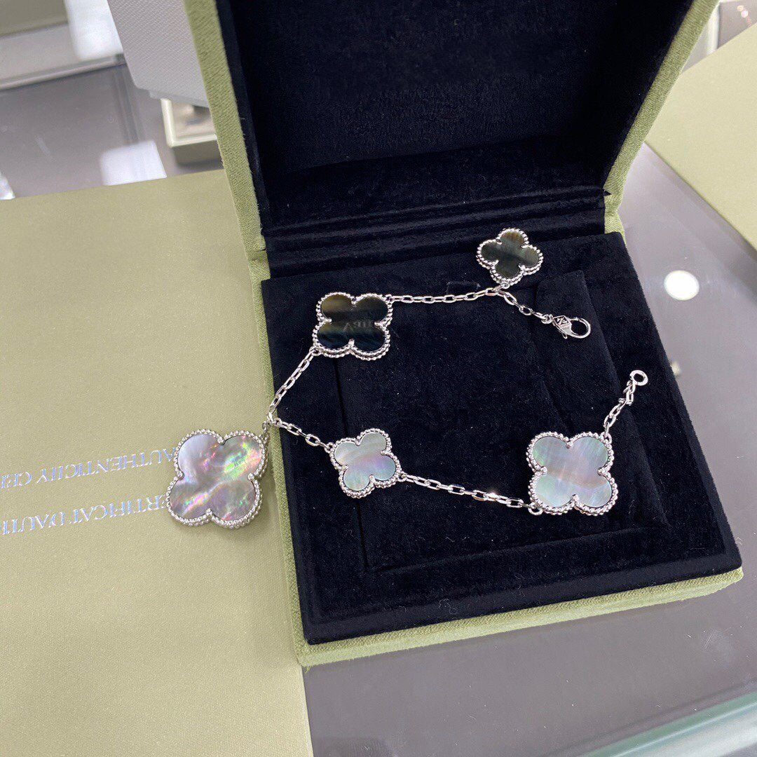 [Cadisa]CLOVER 5 MOTIFS SIVLER DARK MOP BRACELET