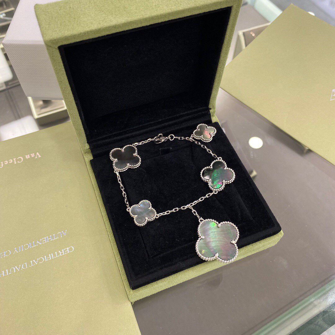 [Cadisa]CLOVER 5 MOTIFS SIVLER DARK MOP BRACELET