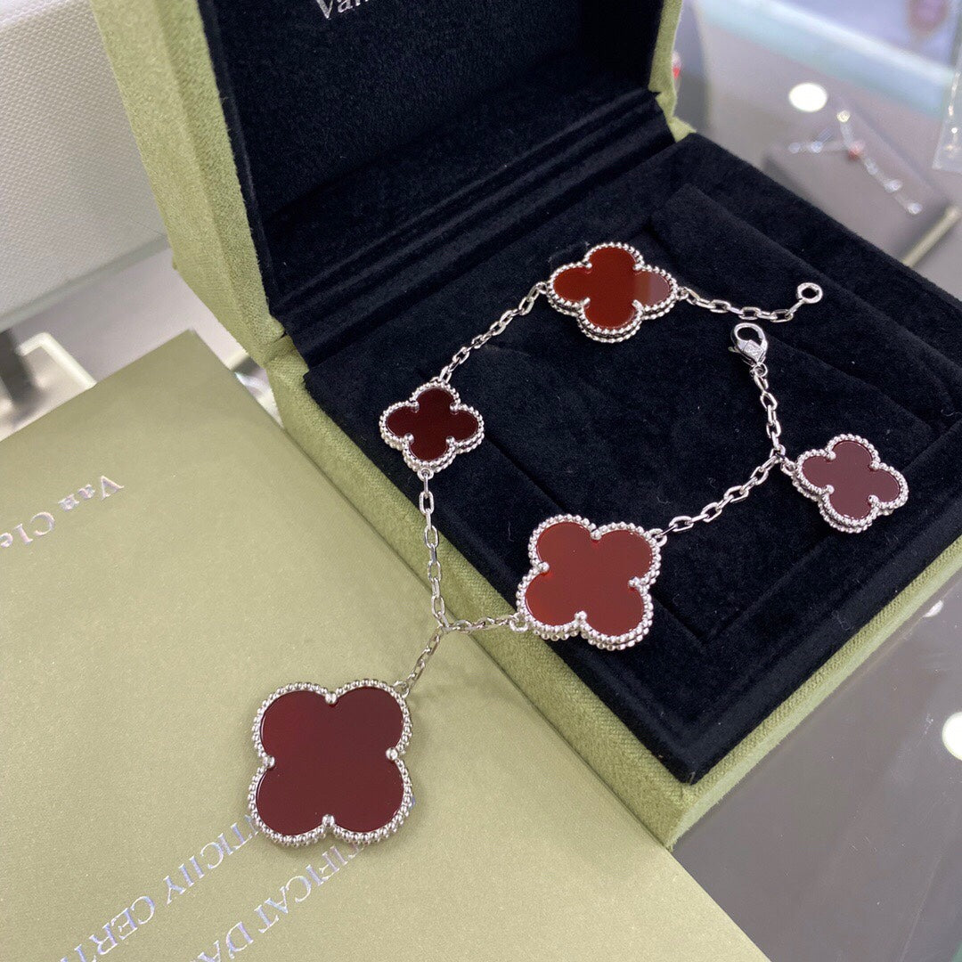 [Cadisa]CLOVER 5 MOTIFS SIVLER CARNELIAN BRACELET