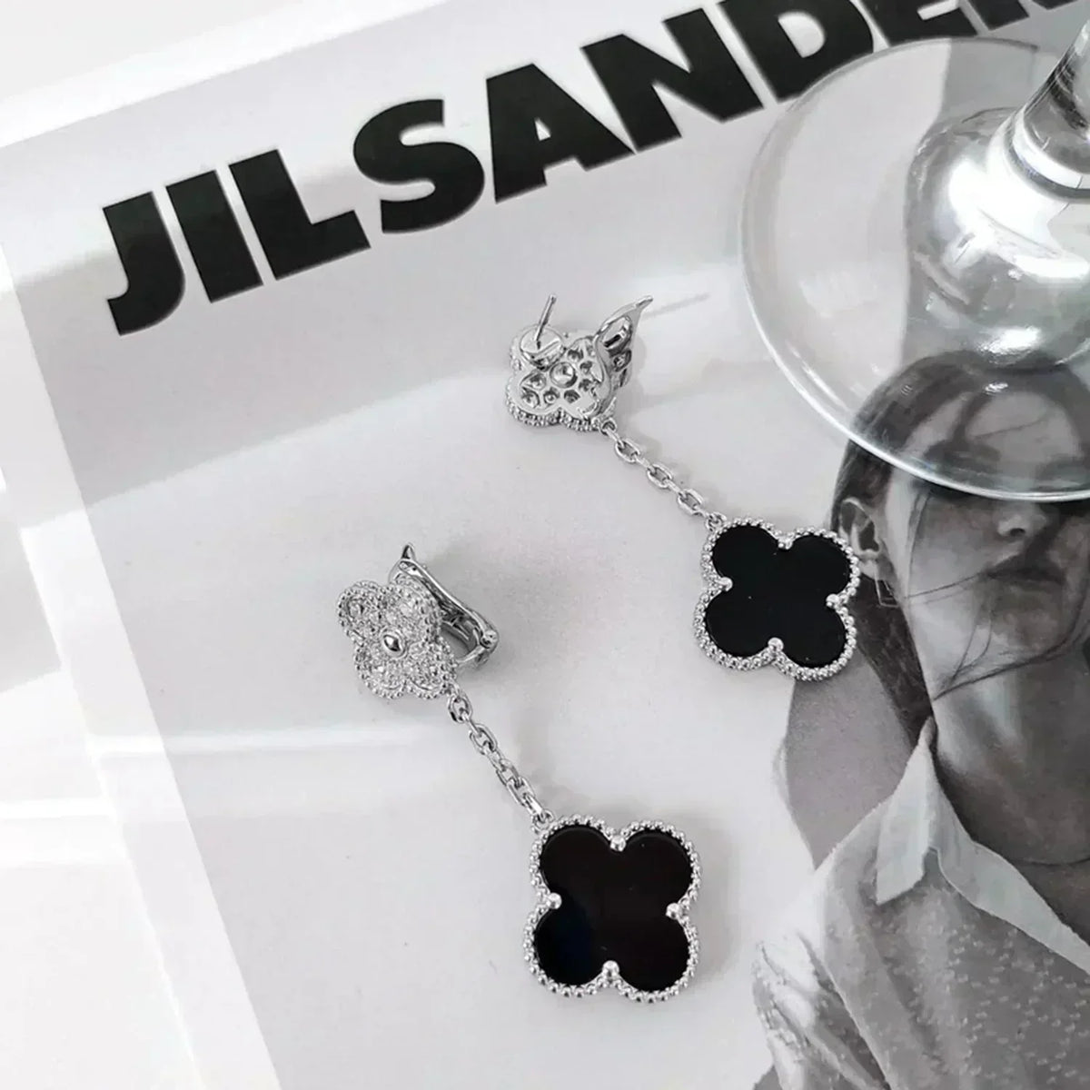 [Cadisa]CLOVER 2 MOTIFS  DIAMOND ONYX EARRINGS SILVER