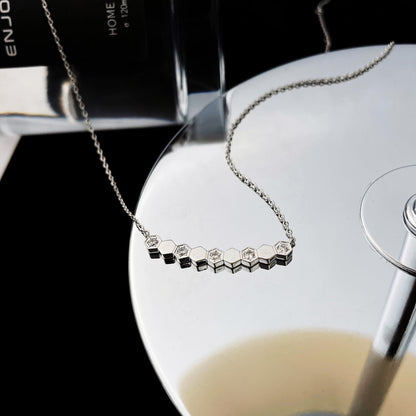 [Cadisa]BEE MY LOVE DIAMOND NECKLACE