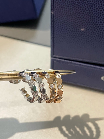 [Cadisa]Hollow Design Four-Leaf Clover Flower Shape Ring