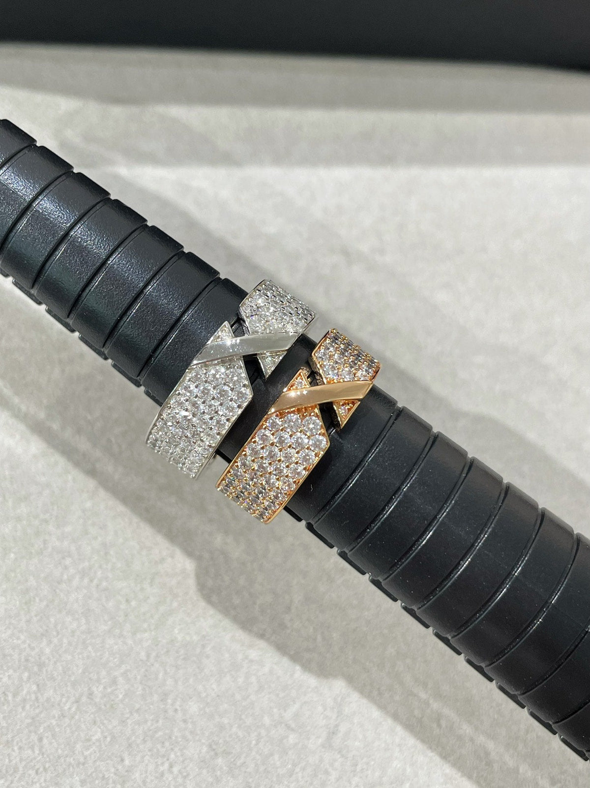 [Cadisa]LIENS EVIDENCE  DIAMOND PAVED RING