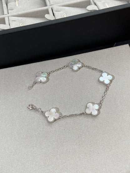 [Cadisa]CLOVER WHITE PEARL MOP 5 MOTIF BRACELET COLLECTION